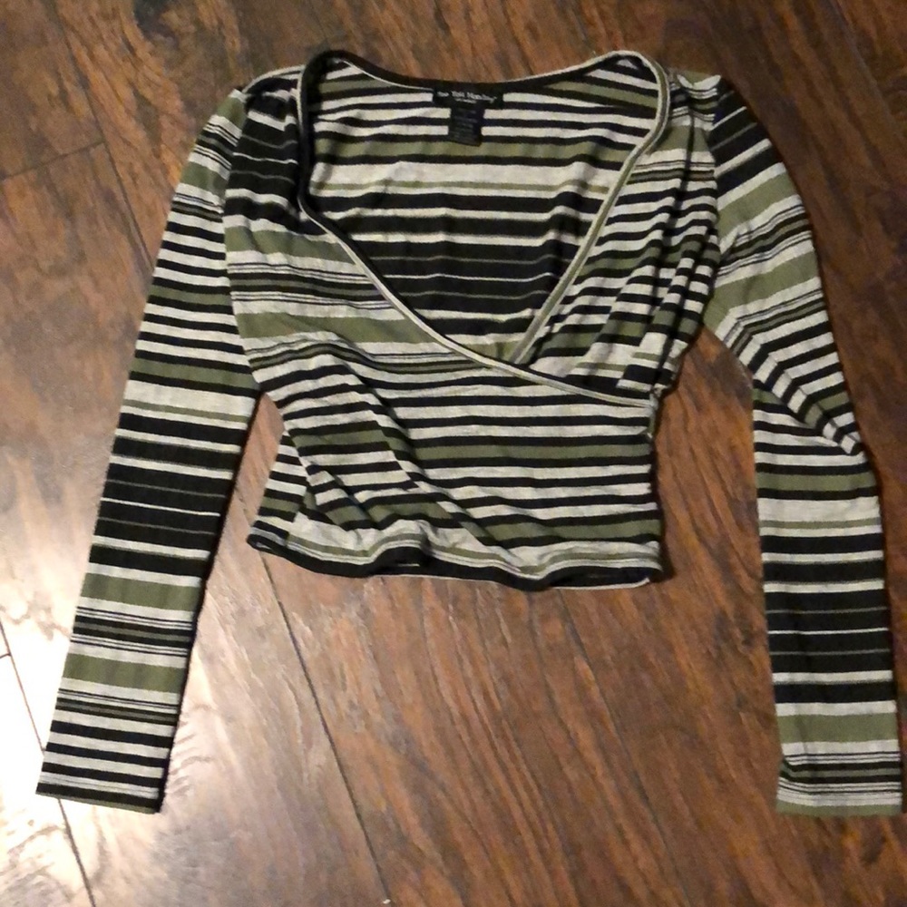 Cropped long sleeve wrap shirt